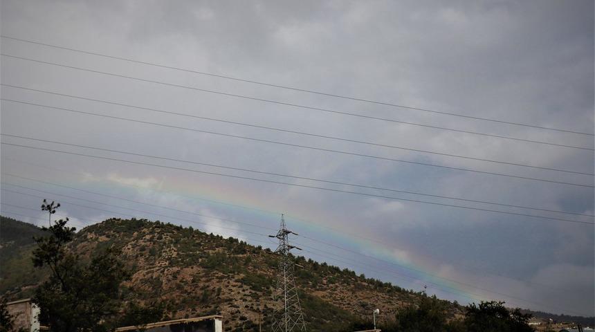 Bulutların arasından sızan g&uuml;neş ışınları keyifle izlendi