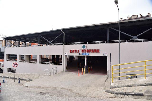 Katlı oto park ücreti 1 liraya düşürüldü