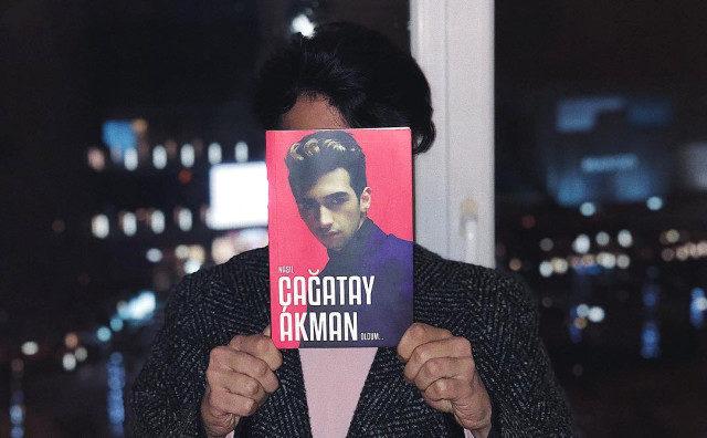 kitap-cikaran-sarkici-cagatay-akman-sosyal-11605718_7143_m