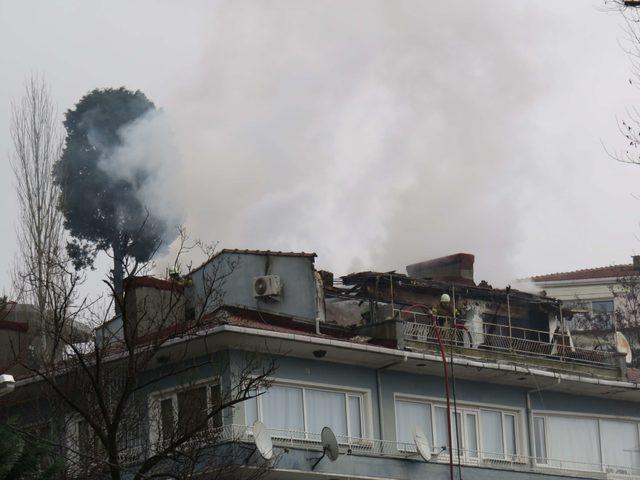 Üsküdar'da korkutan yangın