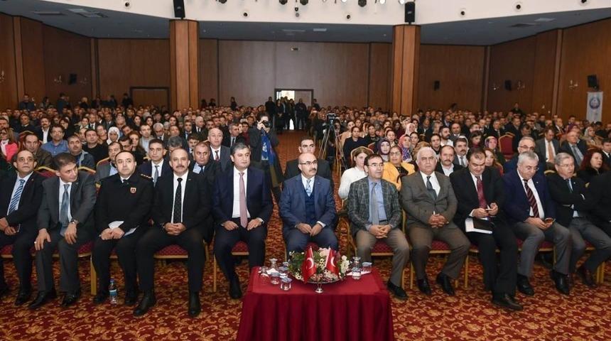 Adana&rsquo;da "Bağımlılıkla M&uuml;cadele"