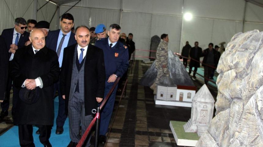 Anadolu Minia M&uuml;zesi Sergisi a&ccedil;ıldı