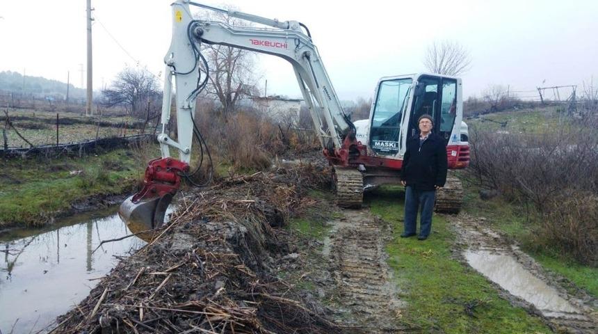 Osmancalı&rsquo;da dere temizlik &ccedil;alışması başladı