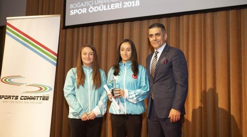 Erzincanlı Milli Sporcular &ouml;d&uuml;le layık g&ouml;r&uuml;ld&uuml;