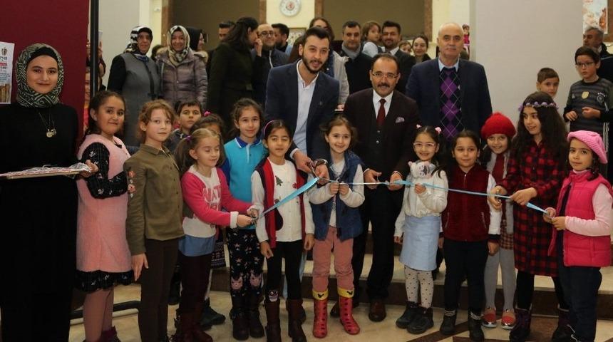 Uşak&rsquo;ta el emeği g&ouml;z nuru eserler g&ouml;r&uuml;c&uuml;ye &ccedil;ıktı