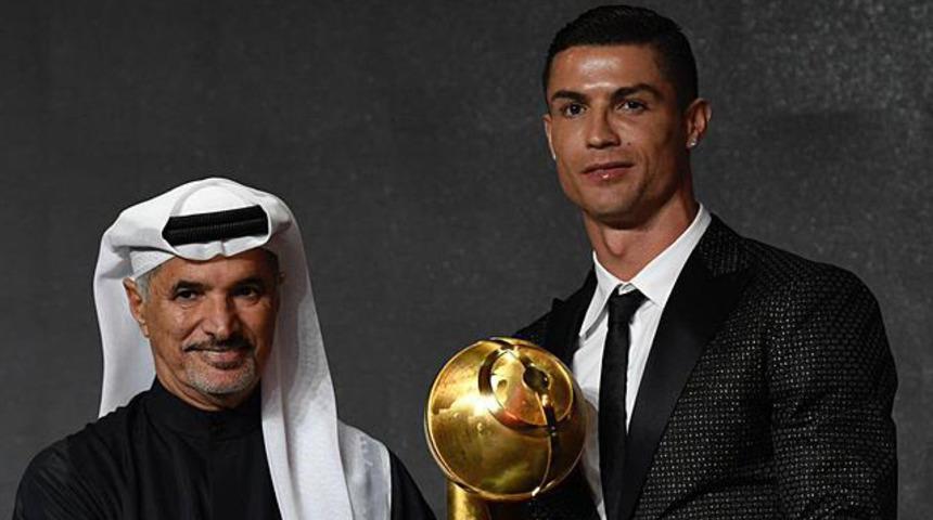 Cristiano Ronaldo yeni yıla ödülle başladı