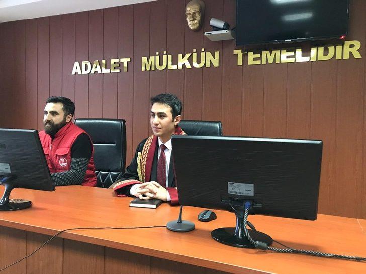 Adliyede adil olmayı anlattılar G1