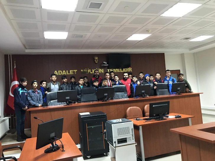 Adliyede adil olmayı anlattılar G2