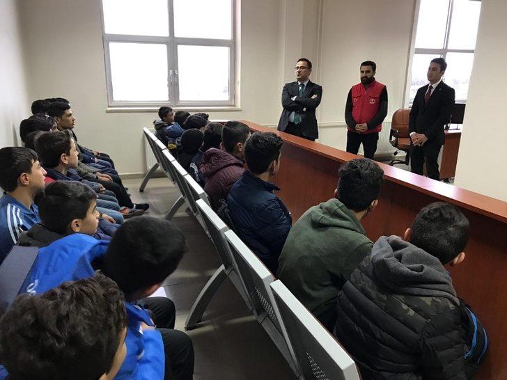 Adliyede adil olmayı anlattılar G4