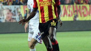 Demba Ba'dan transfer sorusuna cevap: Çok az daha bekleyin