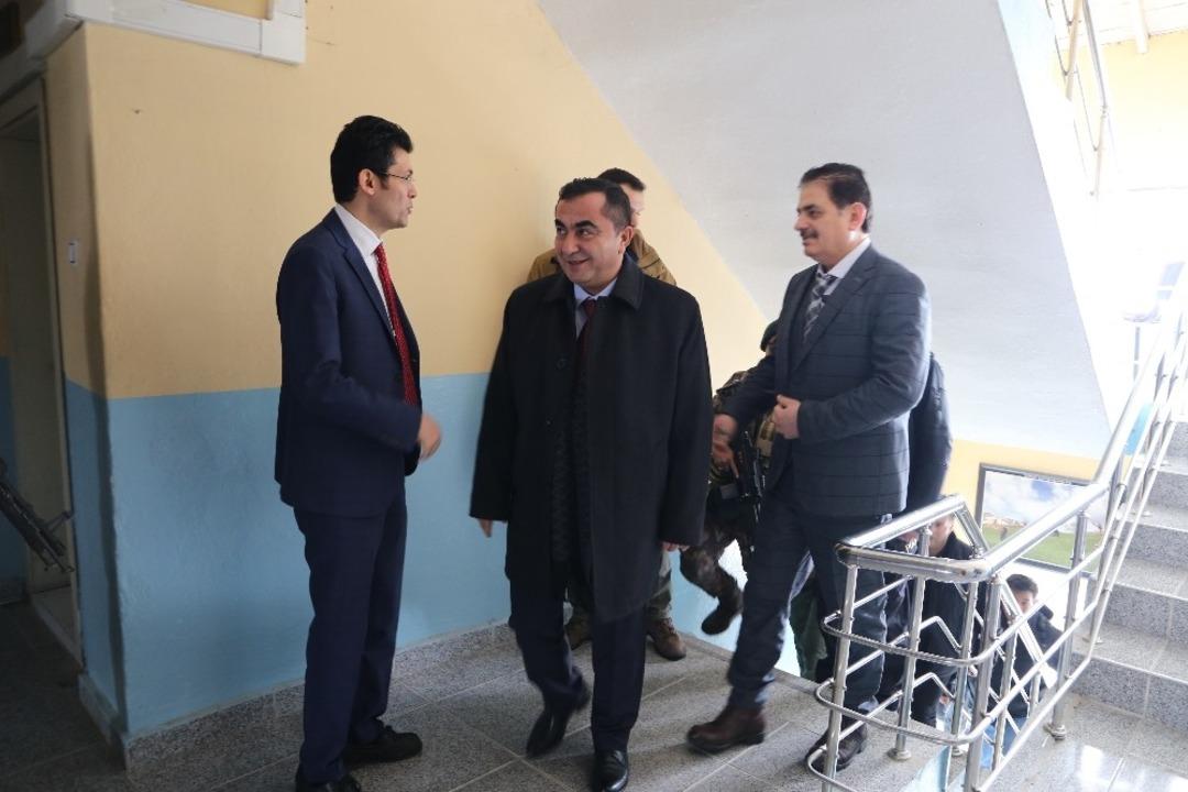 Emniyet M&uuml;d&uuml;r&uuml; Arıbaş&rsquo;tan Kaymakam Ka&ccedil;maz&rsquo;a ziyaret