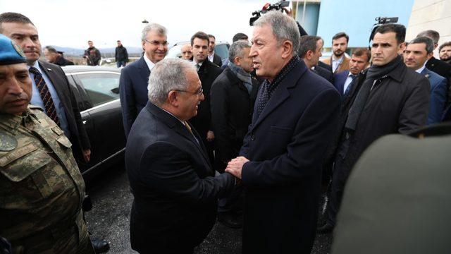 Bakan Akar'dan Tank Palet Fabrikası'nda inceleme (2)