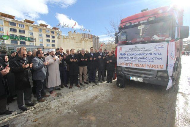 Hayırsever kardeşlerden Suriye’ye yardım tırı