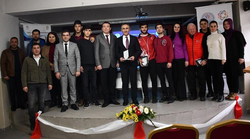 Efsane Atlet İsmail Ak&ccedil;ay &ouml;ğrencilerle buluştu