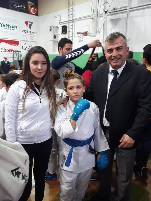 Foçalı karateciler Ege Karate Ligi’ne puanla başladı