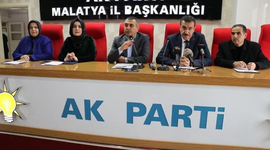 T&uuml;fenk&ccedil;i halk g&uuml;n&uuml; kapsamında vatandaşlarla bir araya geldi