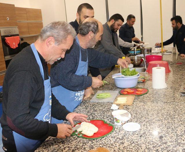 En Baba Atölye’de dersler sürüyor