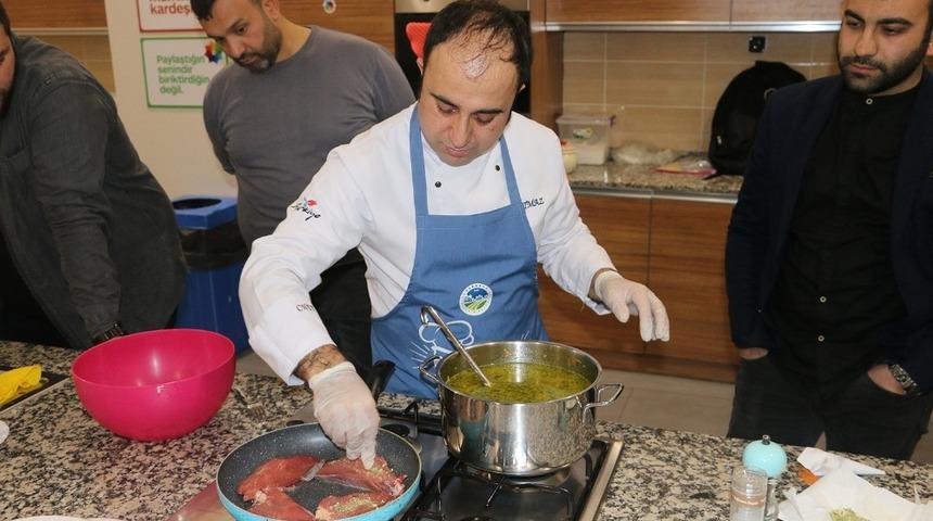 En Baba At&ouml;lye&rsquo;de dersler s&uuml;r&uuml;yor