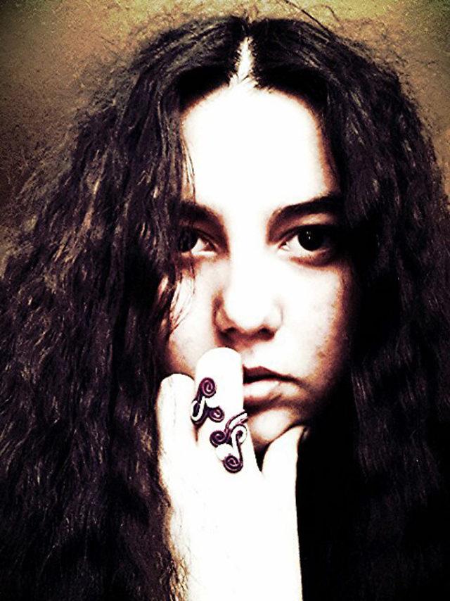 Ukrayna da ölü bulunan Zeynep in İzmir deki ailesinin evinde yas 2