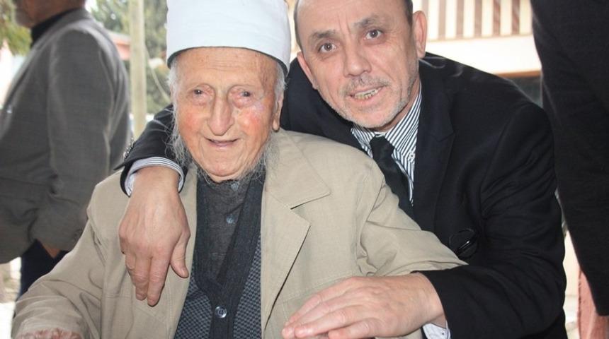 Asırlık &Ccedil;ınar Hafız Hasan Hoca vefat etti