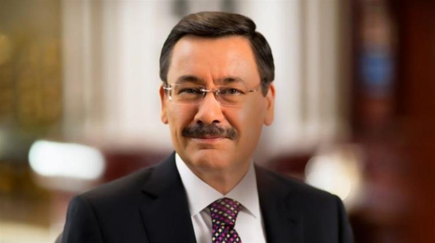 Melih Gökçek çok sert sözlerle yüklendi: İhanet...