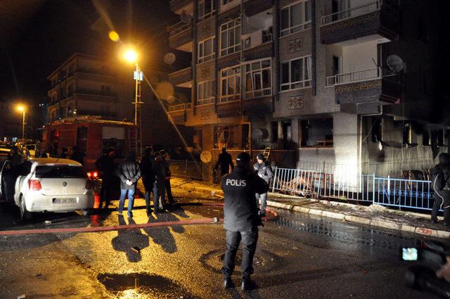 Ankara'da boşanma aşamasındaki kişi, doğalgazı açarak intihara kalkıştı, patlama oldu: 2'si polis 5 yaralı (3)