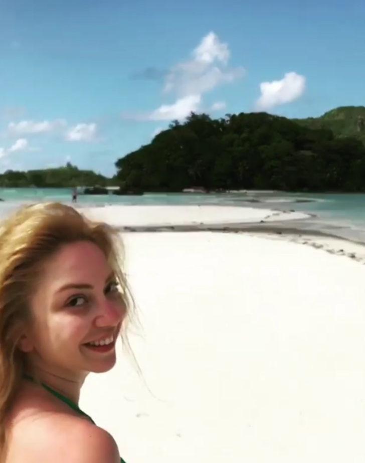 Ece Seçkin'in Şeyseller'de tatil keyfi! G2