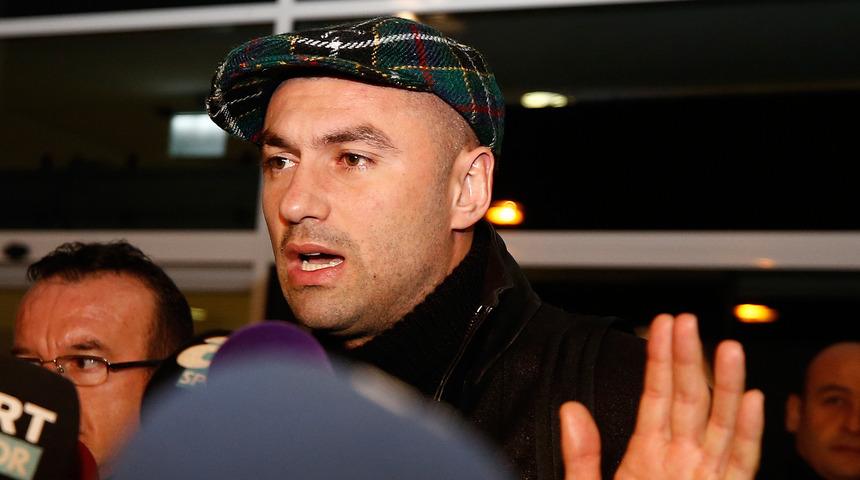 Emniyetten çakarlı araç kullandığı iddia edilen Burak Yılmaz için açıklama