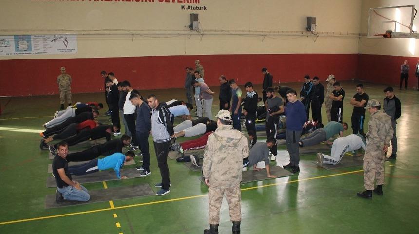 Midyat&rsquo;ta 83 kişi g&uuml;venlik korucusu olmaya hak kazandı