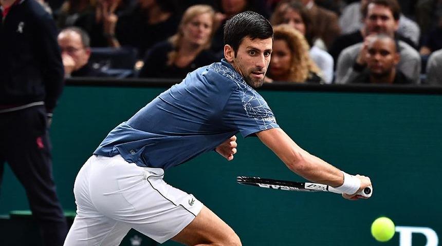Novak Djokovic yarı finalde elendi