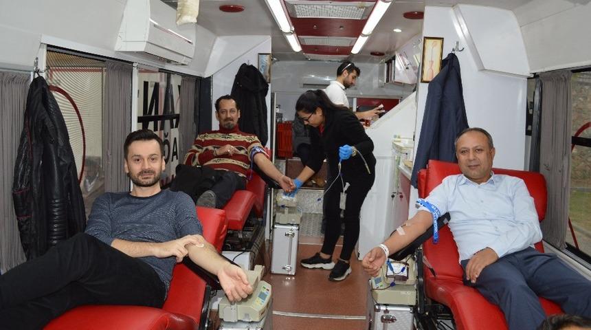 Manavgat&rsquo;ta kan bağışı kampanyasına b&uuml;y&uuml;k ilgi