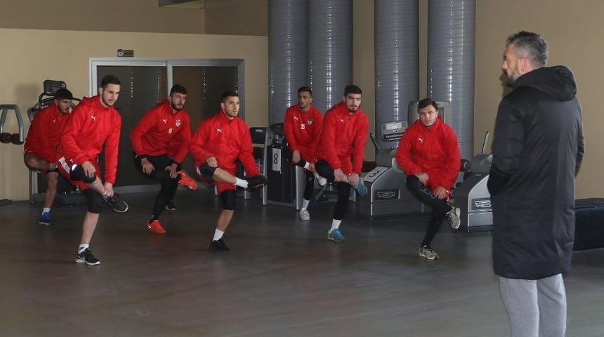 Manisaspor hazırlıklarına kuvvet testiyle devam etti