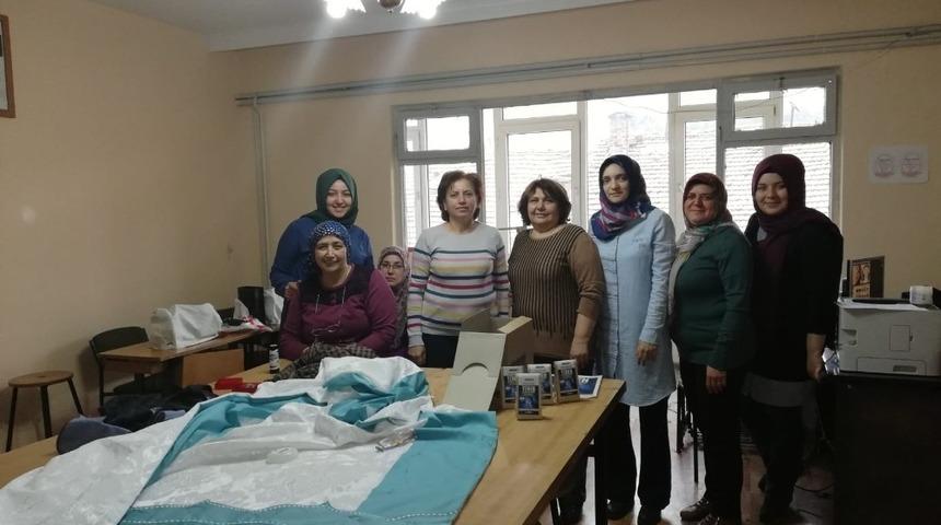 Sattıkları kahve paralarını Yemen i&ccedil;in bağışladılar