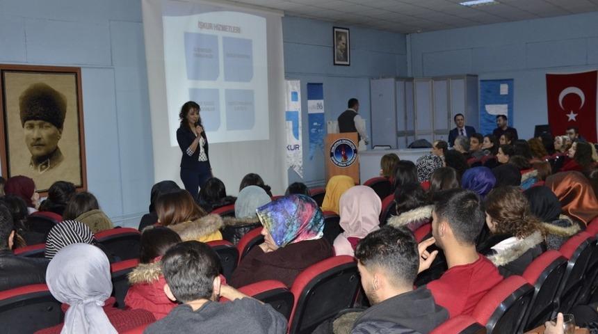 DP&Uuml;- KAMER ve İŞKUR ortaklığında kariyer eğitimleri semineri