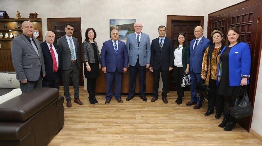 Muhtarlardan Kazım Kurt&rsquo;a ziyaret