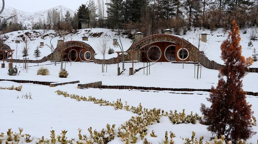 Hobbit evleri ay sonu hizmete giriyor!