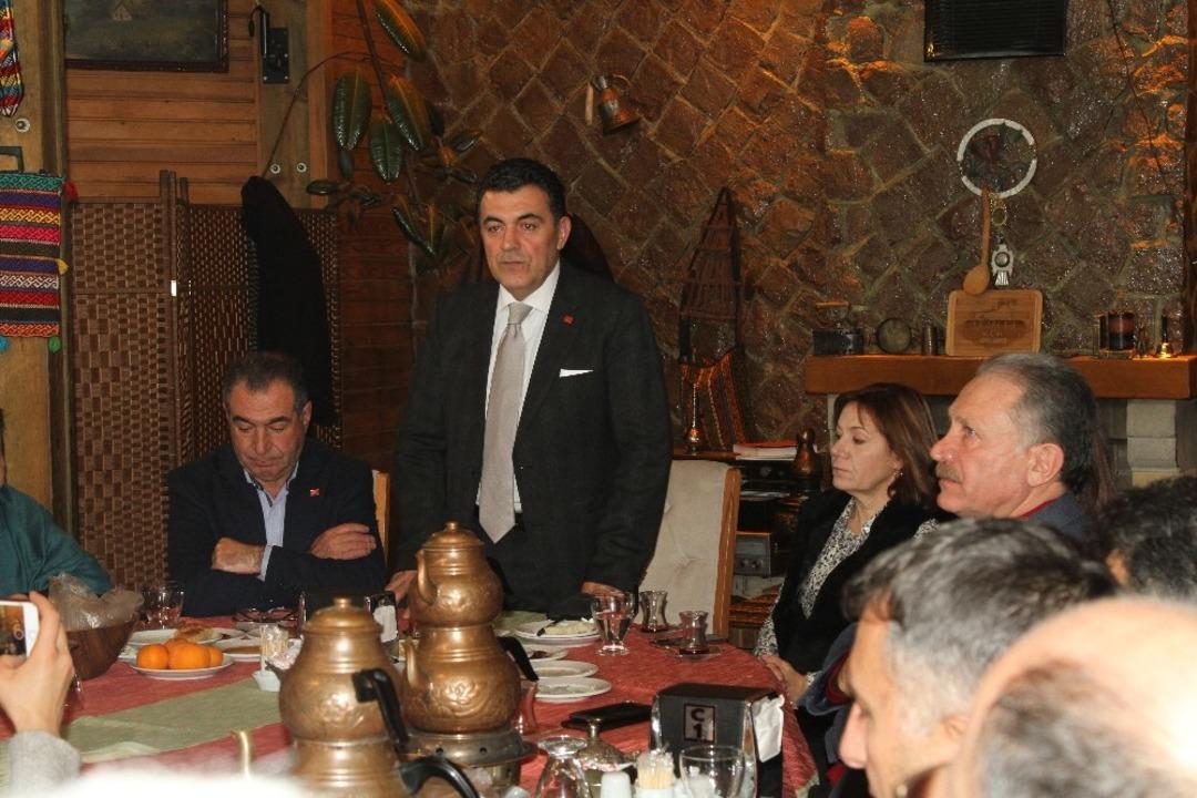 CHP&rsquo;de &rsquo;&rsquo;Birlik,Beraberlik ve Dayanışma Kahvaltısı&rsquo;&rsquo;