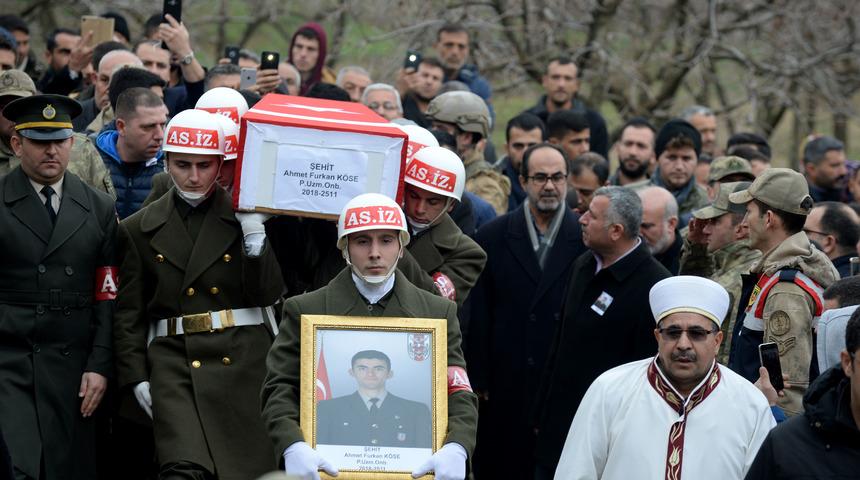 Nizip, şehidini uğurladı