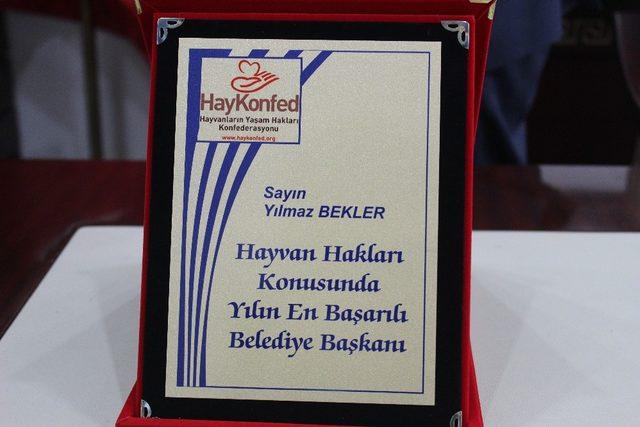 Başkan Bekler’e yılın belediye başkanı ödülü