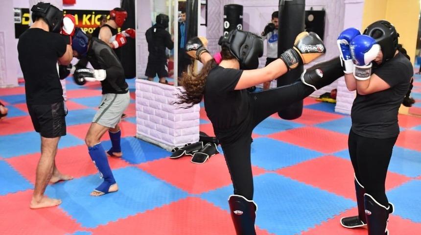 Tunceli Valiliği ve Belediyesinden spor kul&uuml;b&uuml;ne 96 bin TL&rsquo;lik destek