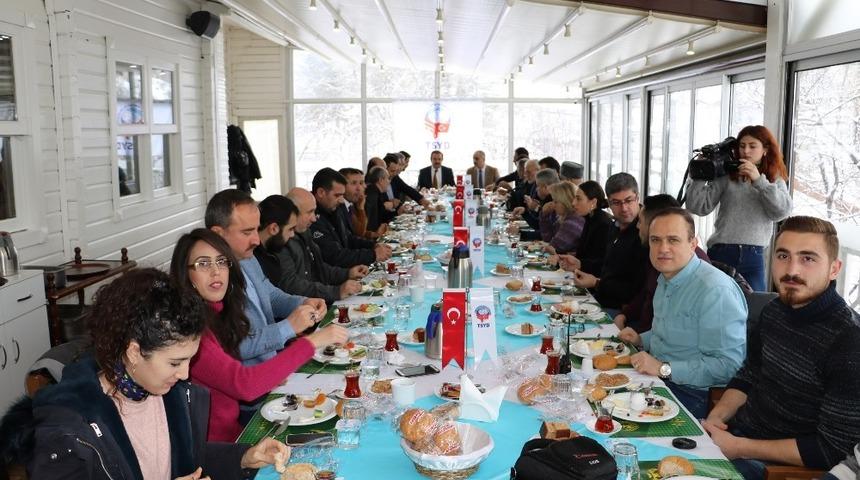 TSYD Sivas Şubesi &uuml;yeleri kahvaltıda buluştu