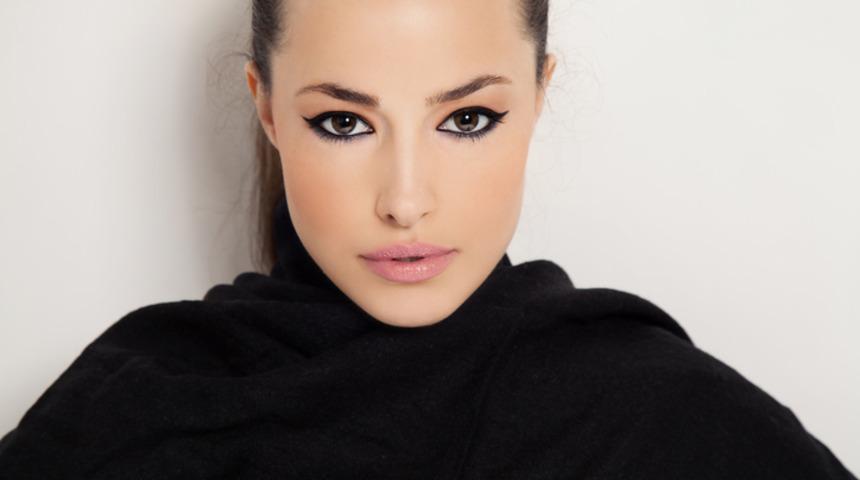 Eyeliner S&uuml;rmenin P&uuml;f Noktaları