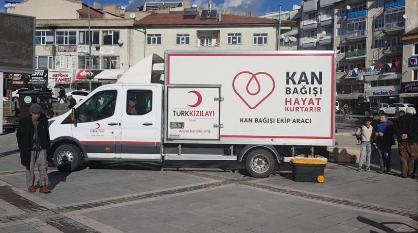 Develi’de kan bağışı devam ediyor