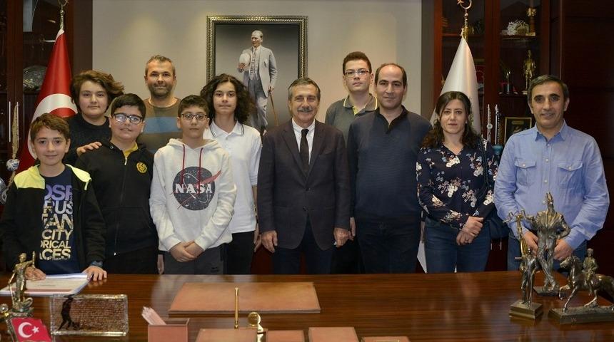 Robot takımından Başkan Ataç’a ziyaret