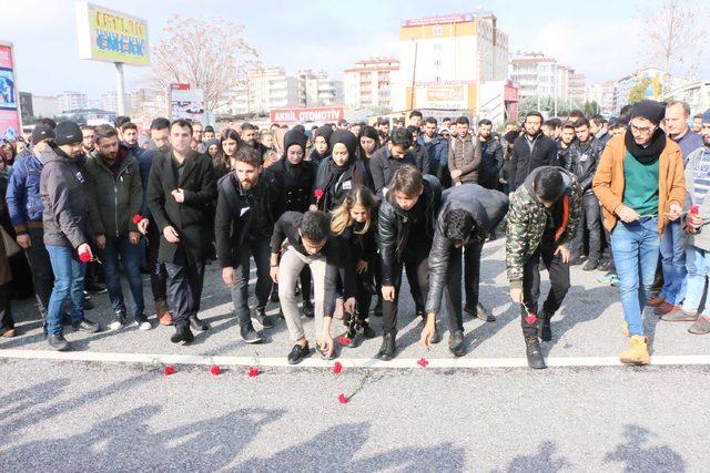 Kazada ölen üniversiteli Elif ve Şevval için yola karanfil bıraktılar