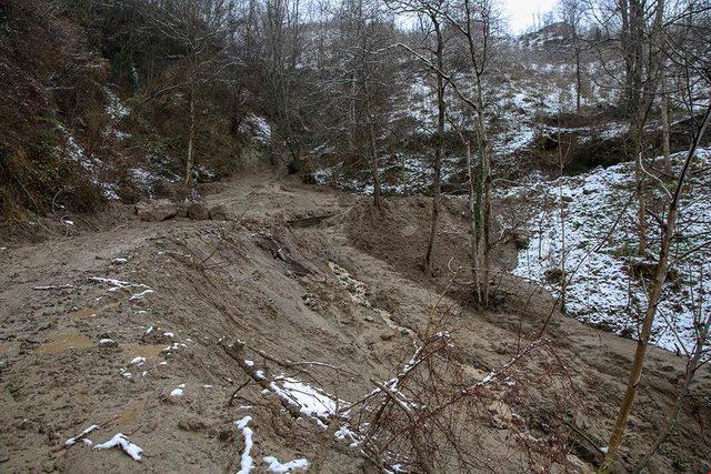 Ordu'da mahallede heyelan; riskli evler tahliye edilecek