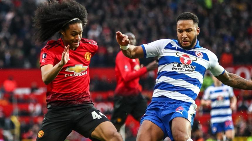 Manchester United 2 - 0 Reading