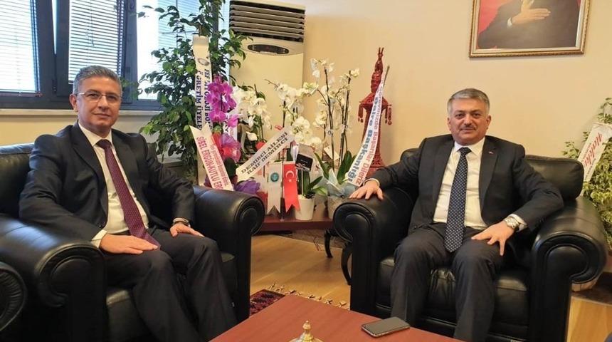 Vali Yazıcı, Rekt&ouml;r Kuş&rsquo;u makamında ziyaret etti