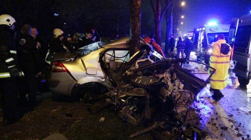 Üçe bölünen otomobilde can pazarı!