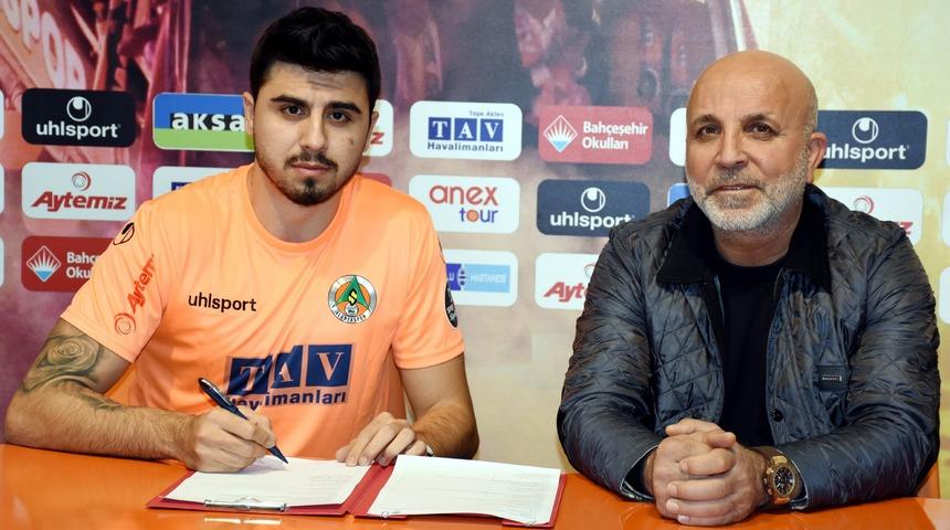 Ozan Tufan, Alanyaspor'la anlaşmaya vardı